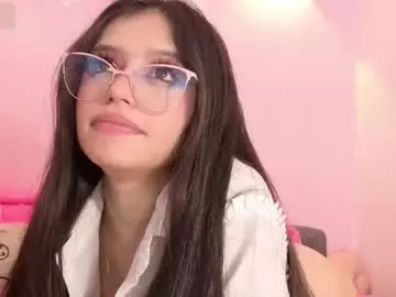 littlearii from chaturbate