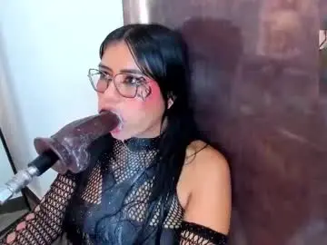 Chaturbate Free Porn Cam of pocahontas_lantina