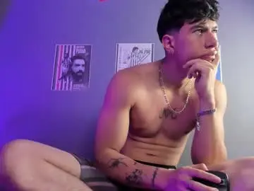 Chaturbate Live Sex Cam of criss_adams