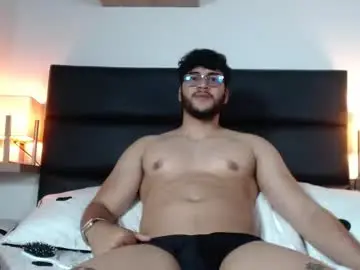 Chaturbate Live Porn of mike_foxxx_