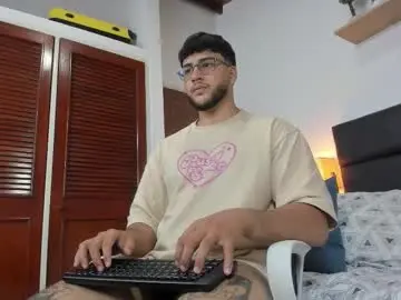 Chaturbate Live Sex Cam of mike_foxxx_