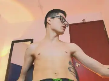 Chaturbate Live Porn of wolfan_sky