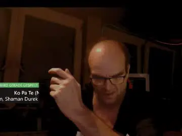 r_2d2_ from chaturbate