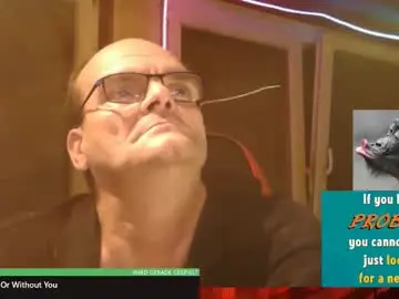 Chaturbate Live Sex of r_2d2_