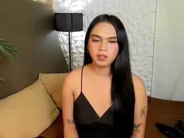 Chaturbate Sex Cam of asianhugecockjulia1