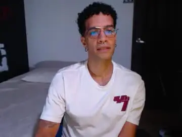 Chaturbate Adult Video Chat of dostoyrodia_34