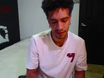 Chaturbate Live Sex Cam of dostoyrodia_34