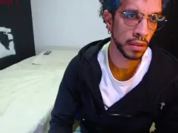 Chaturbate Adult Video Chat of dostoyrodia_34