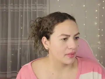 Chaturbate Live Sex Cam of lilyrose1_