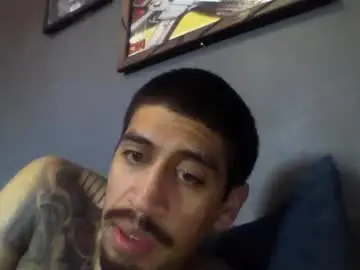 Chaturbate Live Sex Cam of addictedtobustnloads1