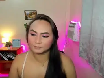 Chaturbate Live Sex Cam of hellashaven