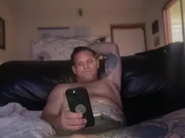 mackincaliallday from chaturbate