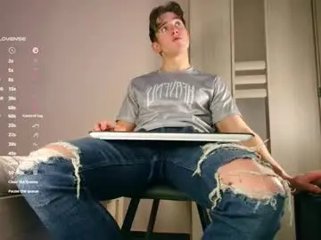 Chaturbate Live Sex Cam of christianlevine_