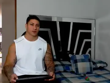 Chaturbate Adult Webcams of noah_harris01