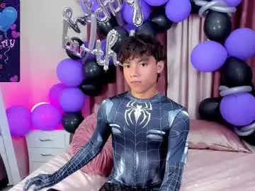 Chaturbate Live Sex Cam of honeymoon_sariel