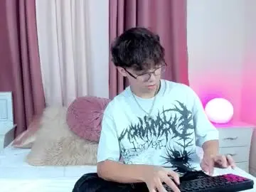 Chaturbate Nude Webcam of honeymoon_sariel