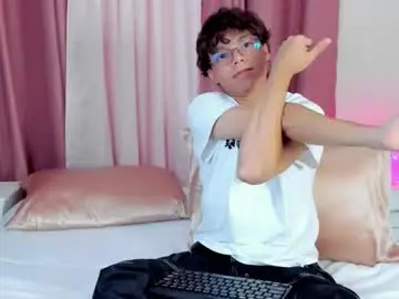 Chaturbate Free Live Porn of honeymoon_sariel