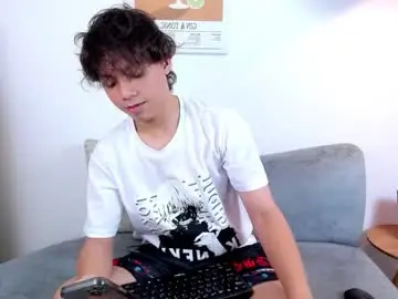 honeymoon_sariel from chaturbate