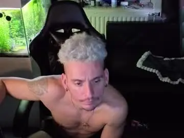 Chaturbate Free Live Porn of rayzel31