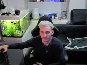 Chaturbate Watch Live Sex Cams of rayzel31