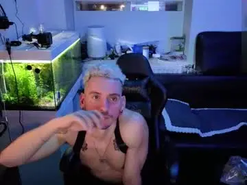 Chaturbate Adult Video Chat of rayzel31