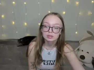 Chaturbate Live Sex of shy_suchka