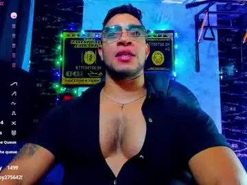 Chaturbate Free Porn Cam of dixon_ray_