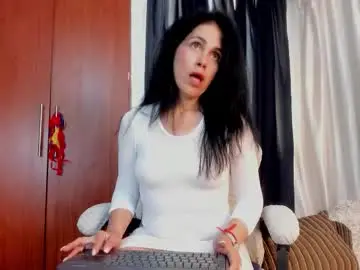 girasol_walton from chaturbate