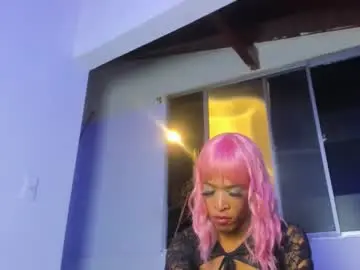 Chaturbate Live Sex Cam of sharickebonyts