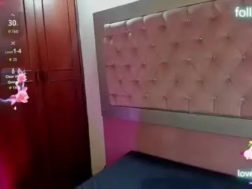 Chaturbate Live Sex Cam of sweet_emmili