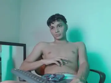 _andrew_willyams from chaturbate