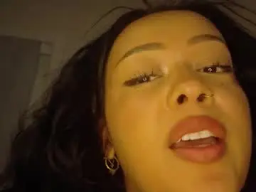 bellatrix993 from chaturbate