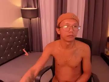 Chaturbate Live Sex of hugecock_pretty714250