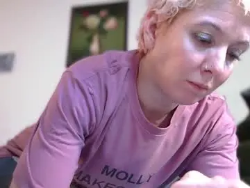 Chaturbate Live Sex Cam of cwave7