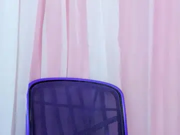 Chaturbate Live Sex Cam of bianca_spear