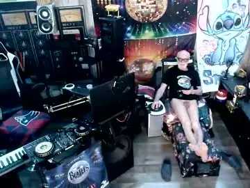 Chaturbate Watch Live Sex Cams of kiveuxmakeu