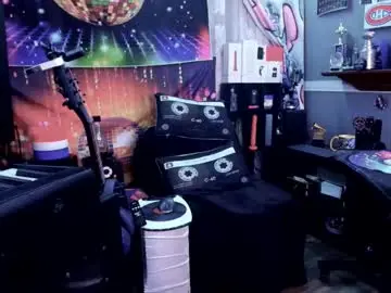 Chaturbate Free Porn Cam of kiveuxmakeu