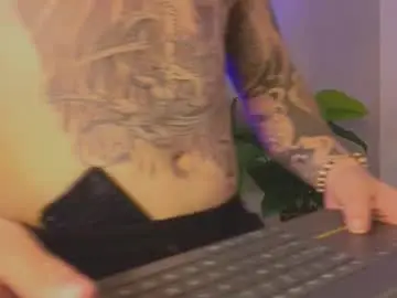 Chaturbate Adult Webcam of ades_lowe