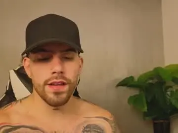 Chaturbate Nude Webcam of ades_lowe