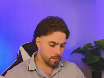 Chaturbate Live Porn of ades_lowe