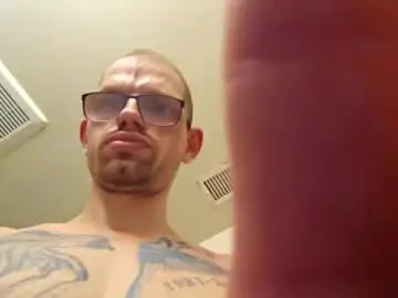 Chaturbate Live Porn of hunkwithglasses