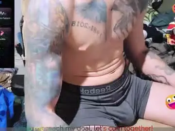 Chaturbate Live Sex Cam of hunkwithglasses