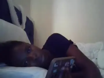 Chaturbate Live Sex Cam of pretty_petite_ebony