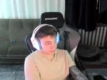 Chaturbate Free Porn Cam of aron_neall