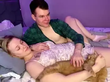 Chaturbate Adult Video Chat of julielourens