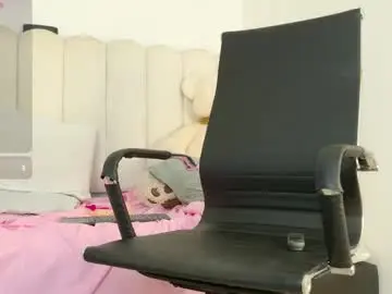 Chaturbate Live Sex Cam of abi_doll