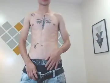 Chaturbate Watch Live Sex Cams of lucasssmith11