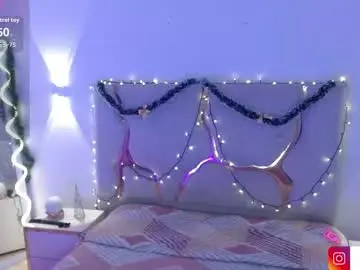 Chaturbate Live Porn of rosalind_tay