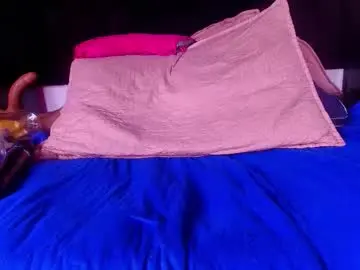 Chaturbate Live Sex Cam of shelsy_loreds