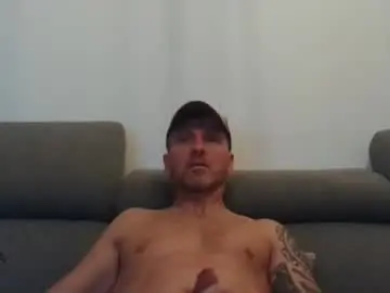 Chaturbate Live Sex Cam of tomhardic